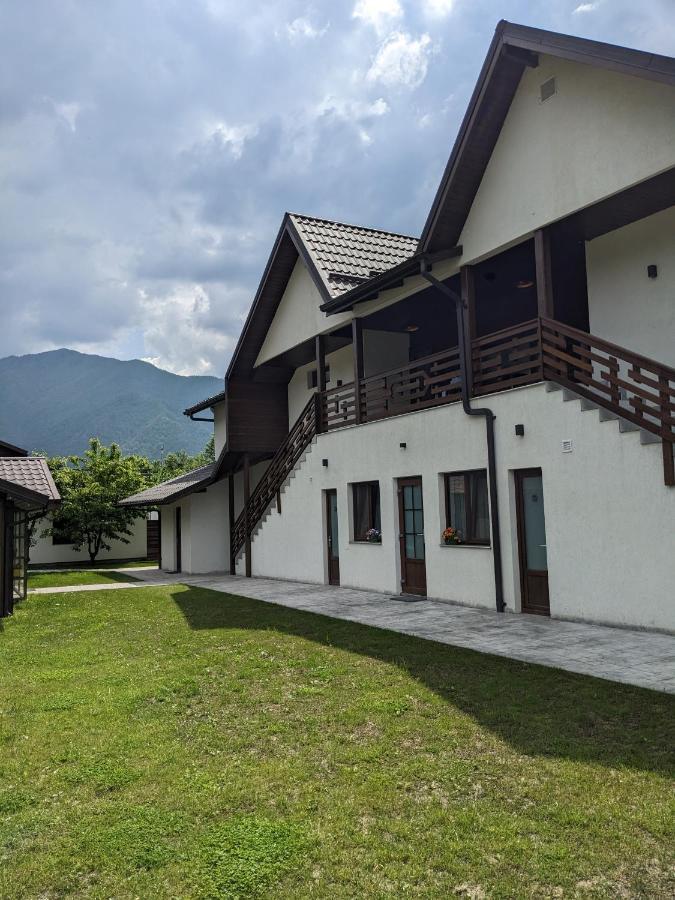 Riverside Brezoi Exterior foto